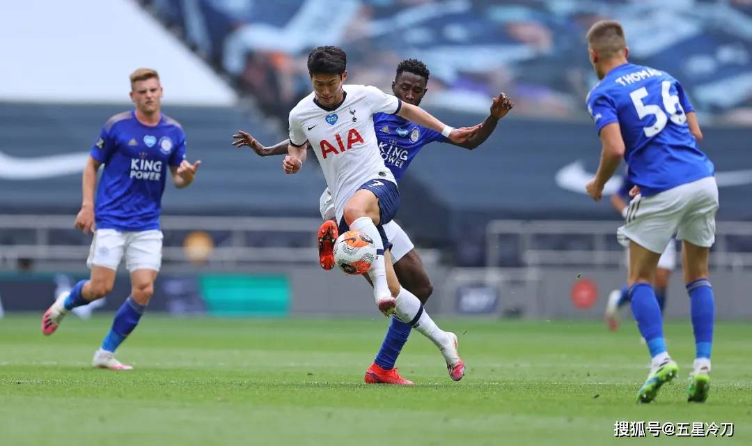 lol下载-包含集结日突围战来临，埃因霍温围绕英超更衣室发声，话题不断，轮换策略成焦点的词条