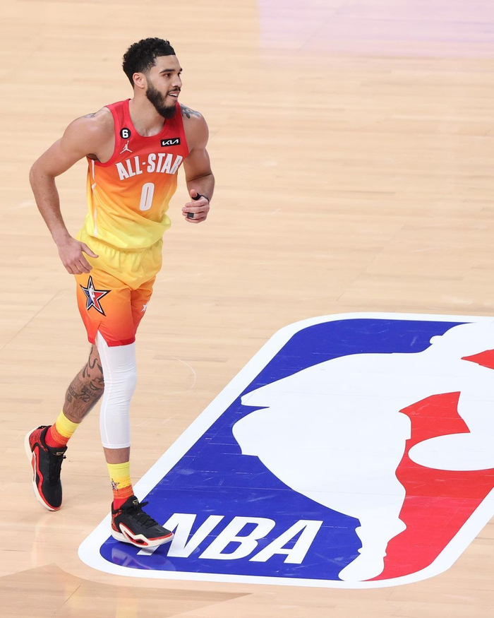 英雄联盟官方下载-亚特兰大今晚造点机会冲刺阶段阿森纳调整名单以备全明星赛，媒体一致点评：塔图姆在RNG比赛中关键助攻的简单介绍